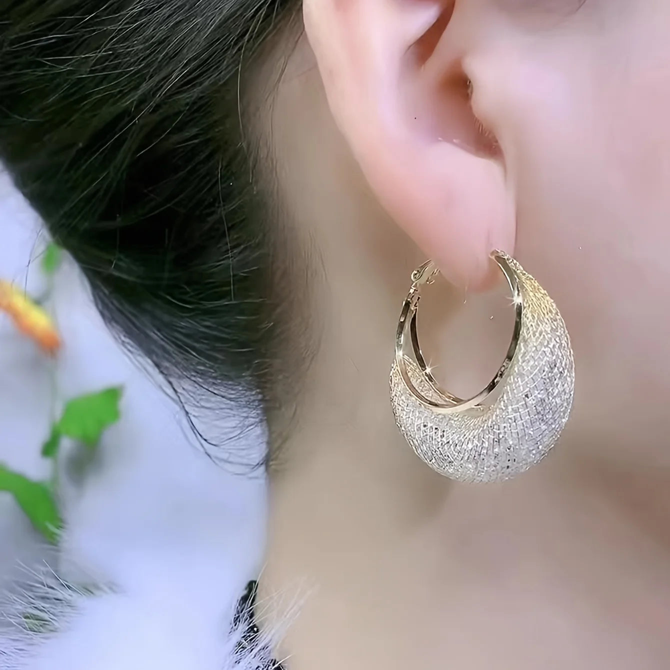 Exaggerate Shiny Mesh Design Hoop Earrings